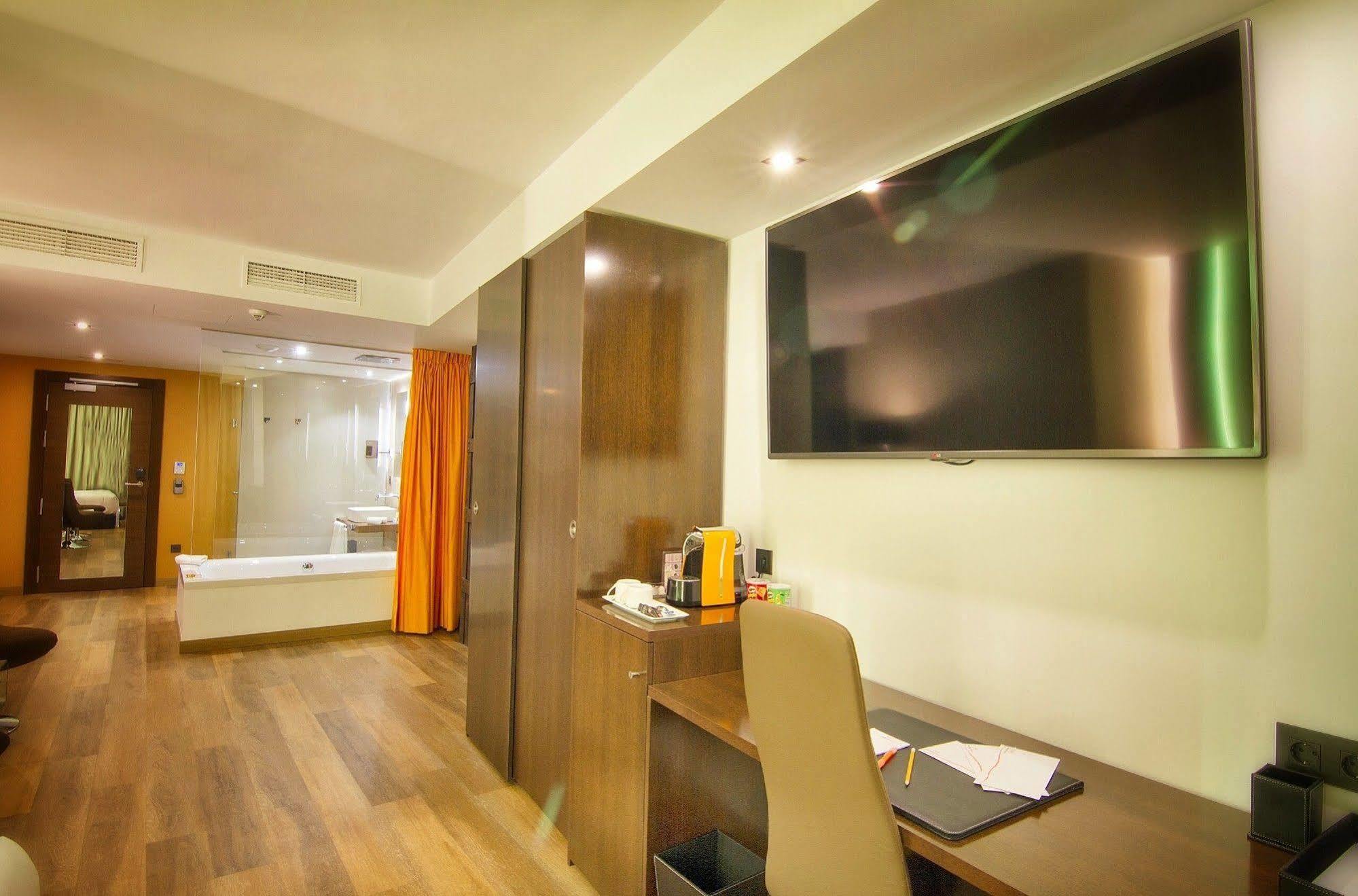 Mb Boutique Hotel - Adults Recommended Nerja Εξωτερικό φωτογραφία